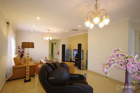 Property photo of 13 Daffodil Court Endeavour Hills VIC 3802