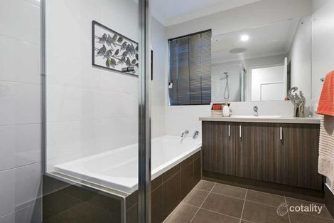 Property photo of 16 Canopy Circuit Forrestfield WA 6058