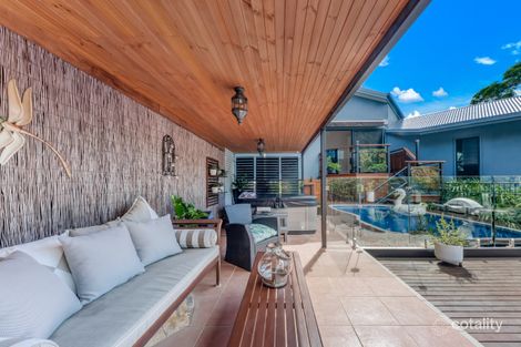 Property photo of 20 Woodwark Crescent Cannonvale QLD 4802