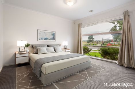 Property photo of 24 Silvergum Way Craigieburn VIC 3064