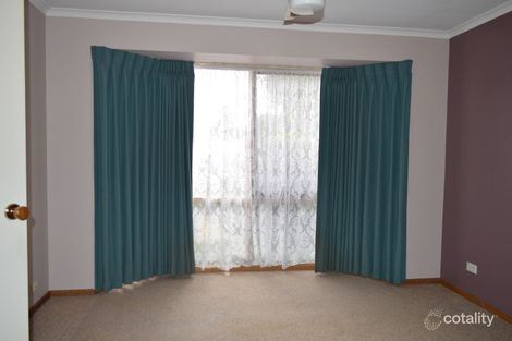 Property photo of 21 Leopold Crescent Hampton Park VIC 3976