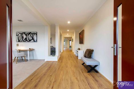 Property photo of 14 Pasture Circuit Clyde North VIC 3978