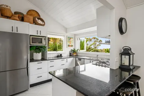 Property photo of 53 Chisholm Avenue Avalon Beach NSW 2107