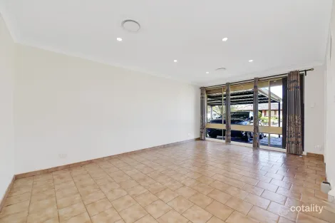 Property photo of 8 Florian Grove Oakhurst NSW 2761