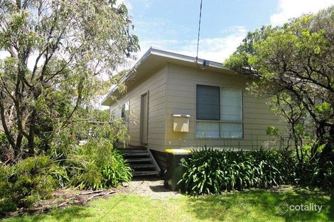 Property photo of 2 Beach Parade Sandy Point VIC 3959