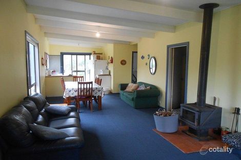 Property photo of 2 Beach Parade Sandy Point VIC 3959