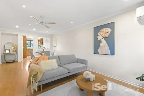 Property photo of 4/22 Somerville Road Hampton Park VIC 3976