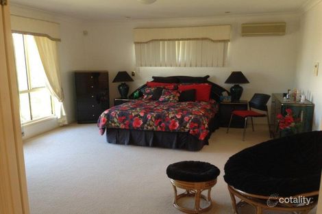 Property photo of 8 Trafalgar Close Stretton QLD 4116