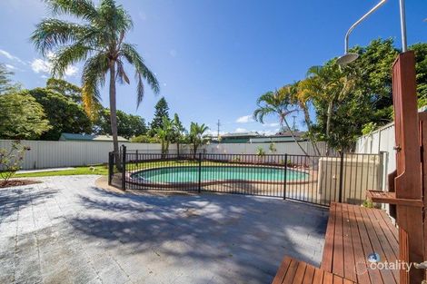 Property photo of 8 Moana Park Avenue Broadbeach Waters QLD 4218