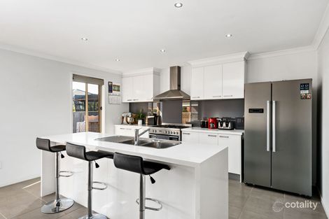 Property photo of 30 Lancefield Circuit Eynesbury VIC 3338