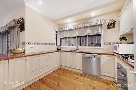 Property photo of 17 Grantham Crescent Berwick VIC 3806