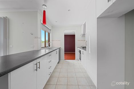 Property photo of 8 Helmsdale Court Cranbourne West VIC 3977