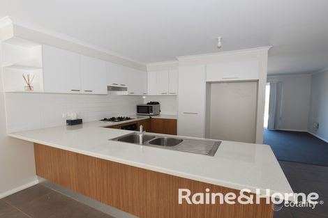 Property photo of 79 Botanic Way Orange NSW 2800