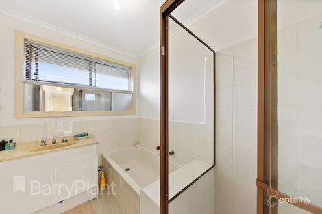 Property photo of 3/30-32 Ivanhoe Avenue St Albans VIC 3021