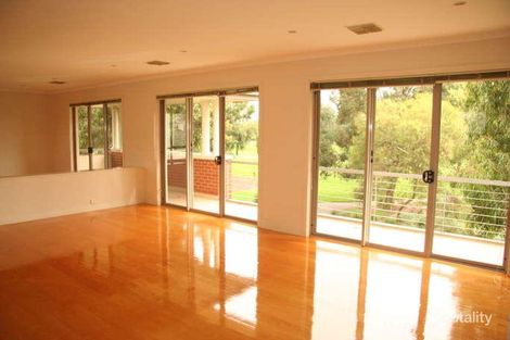 Property photo of 10 Narooma Place Port Melbourne VIC 3207