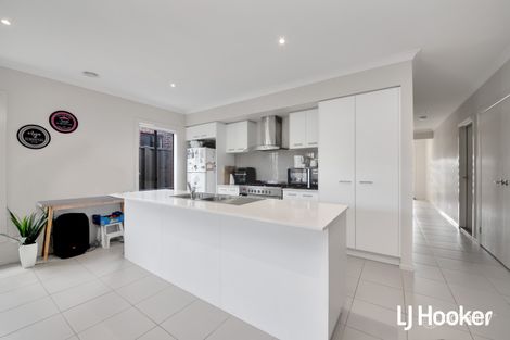 Property photo of 5 Otto Street Cranbourne East VIC 3977