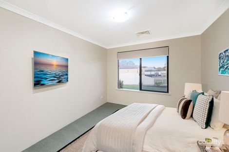 Property photo of 6 Dunbar Court Meadow Springs WA 6210