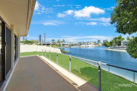 Property photo of 9 Aroona Avenue Broadbeach Waters QLD 4218