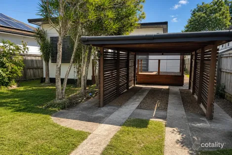 51 Mclennan St, Woody Point, QLD 4019