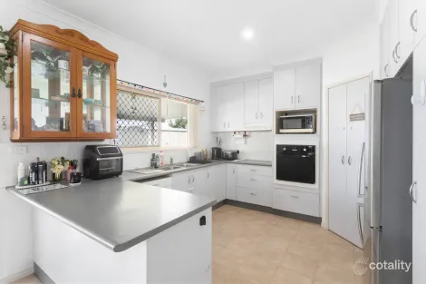 Property photo of 35 Carara Drive Kawana QLD 4701