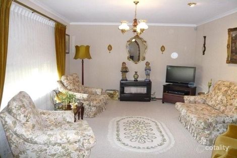 Property photo of 37 Kanimbla Crescent Craigmore SA 5114