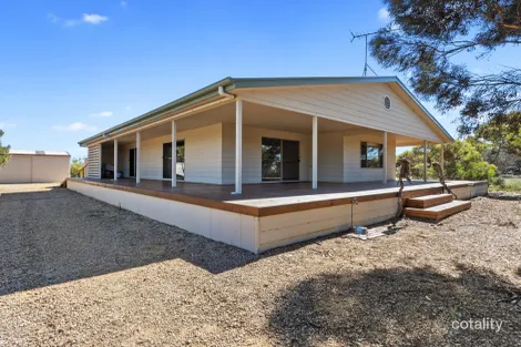 15-17 Mceacherns Beach Rd, Port Moorowie, SA 5576