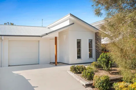 Property photo of 10B Gannet Drive Scotts Head NSW 2447