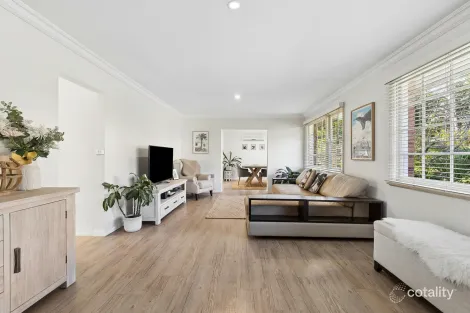 Property photo of 27 Nalya Road Narraweena NSW 2099