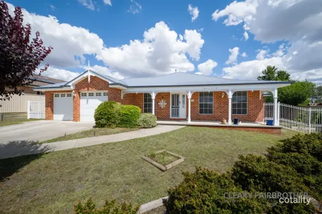 Property photo of 13 Walpole Close Kelso NSW 2795