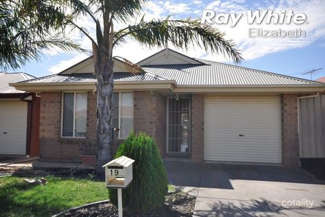 19 Axminster Cres, Craigmore, SA 5114