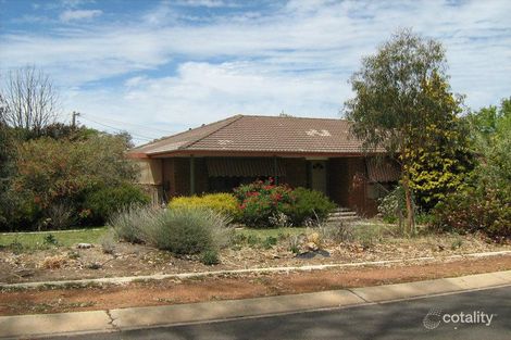 1 Crichton Cres, Kambah, ACT 2902