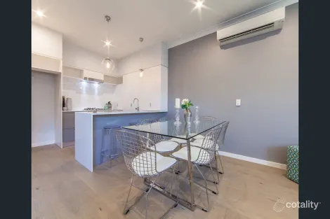 Property photo of 2/35 Brown Street Camp Hill QLD 4152