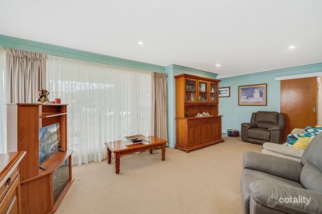 Property photo of 31 Ocean View Parade Caves Beach NSW 2281