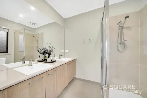 Property photo of 18 Margaretta Circuit Mickleham VIC 3064