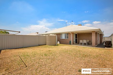 Property photo of 27 Mawson Close Westdale NSW 2340