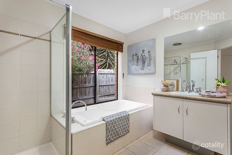Property photo of 6 Clocktower Court Berwick VIC 3806