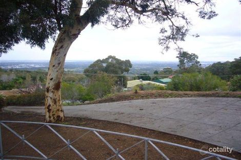 Property photo of 18 Basildon Road Lesmurdie WA 6076