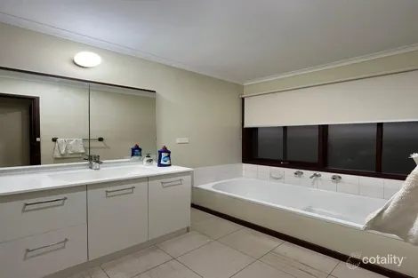 Property photo of 121 Morris Road Hoppers Crossing VIC 3029