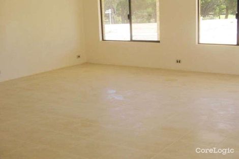 Property photo of 1 Walnut Way Meadow Springs WA 6210