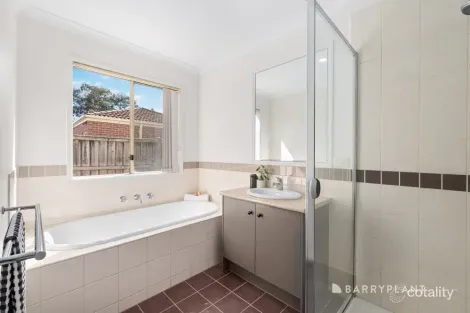 Property photo of 4 Fleetwood Drive Doreen VIC 3754