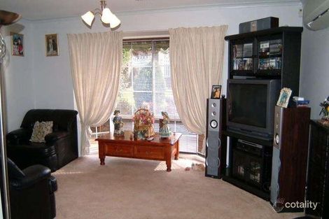 Property photo of 9 Kenthurst Court Mill Park VIC 3082