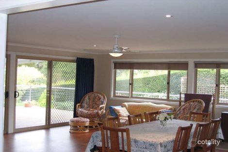 Property photo of 11 Robb Drive Romsey VIC 3434