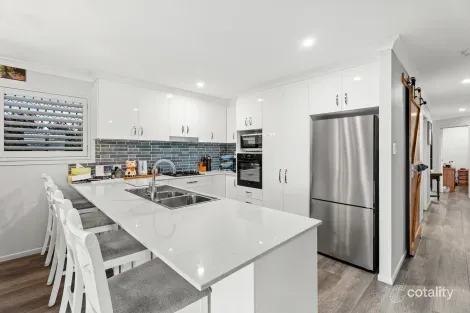 Property photo of 39 Petrel Avenue River Heads QLD 4655