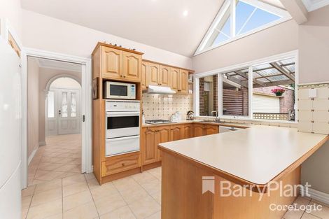 Property photo of 4 Antony Close Mill Park VIC 3082