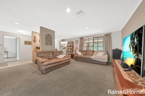 Property photo of 3 Marney Court Brookfield VIC 3338