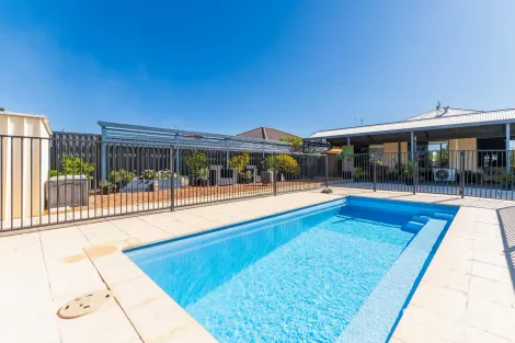 15 Ornata Bend, Banksia Grove, WA 6031