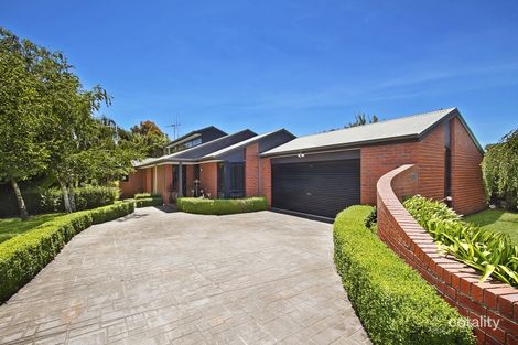 16 Blair Dr, Kyneton, VIC 3444
