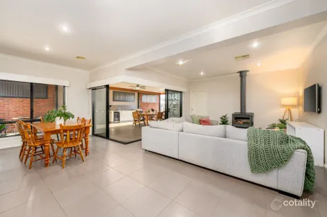 Property photo of 13 Settlers Drive Kialla VIC 3631