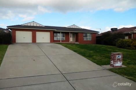 Property photo of 22 Yarrawah Crescent Bourkelands NSW 2650