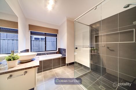 Property photo of 53 Frankland Street Clyde North VIC 3978